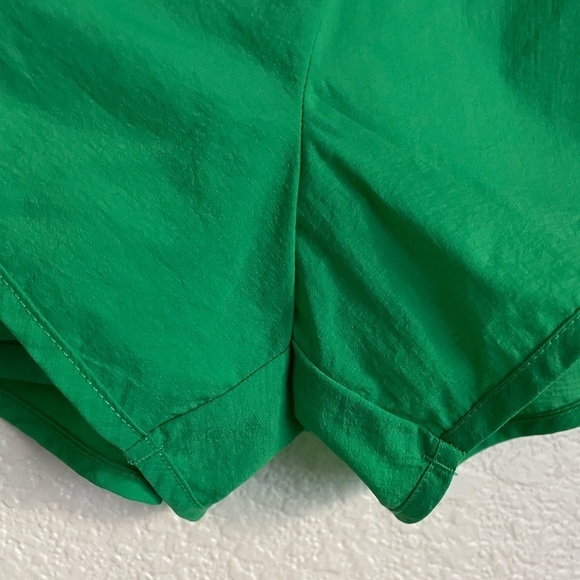 All In Motion Women’s Translucent Tulip Activewear Shorts XS Green - Picture 6 of 11